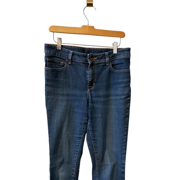 LL Bean Favorite Fit Denim Jeans Blue 8 - Picture 2 of 6